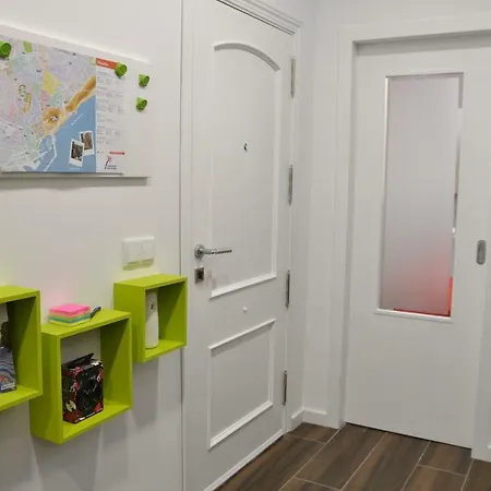Piso Moderno En Casco Antiguo Proximo A La Playa Appartamento Alicante