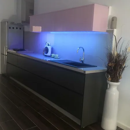 Piso Moderno En Casco Antiguo Proximo A La Playa Appartamento
